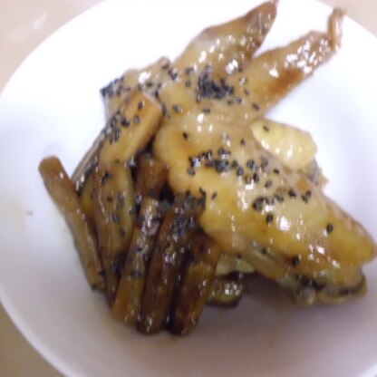 鶏がとても柔らかくて驚きました。照りも良くておいしかったです。ごぼうと鶏って合いますね。コラーゲンもたっぷりいただきました。ありがとうございました。